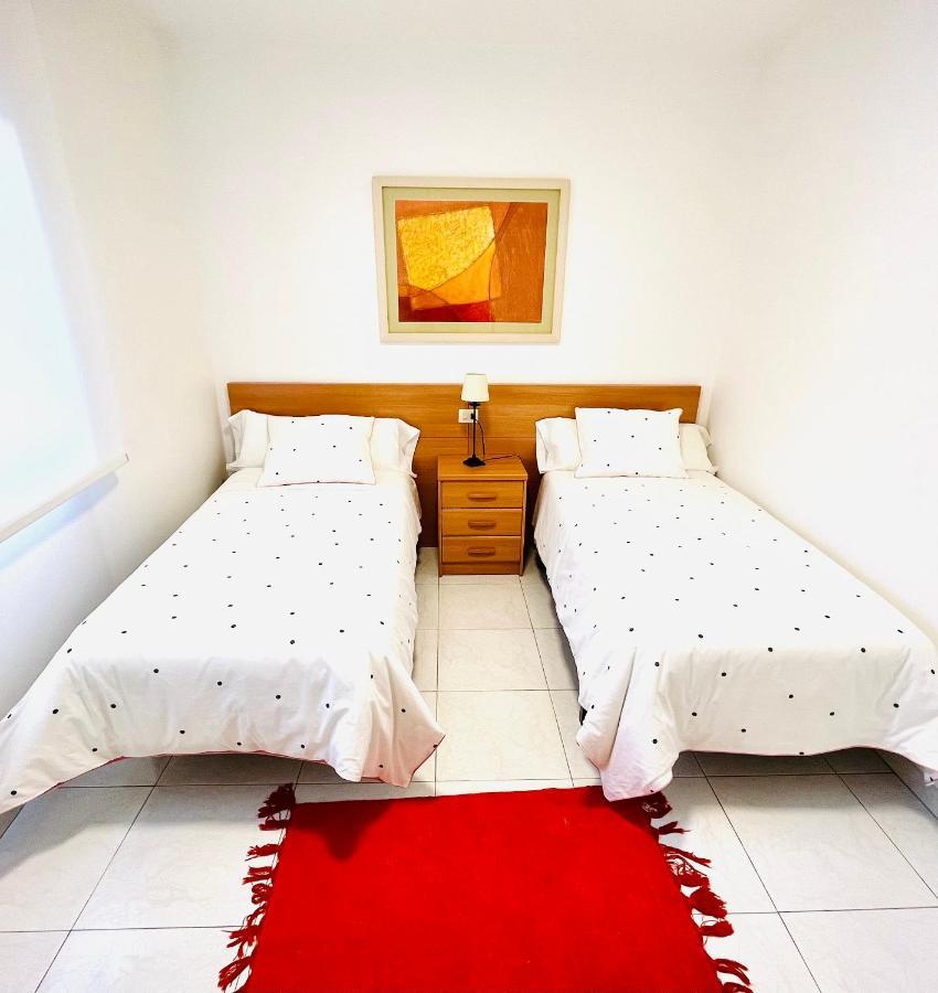 Apartamentos Faro Da Rocha O Grove Esterno foto