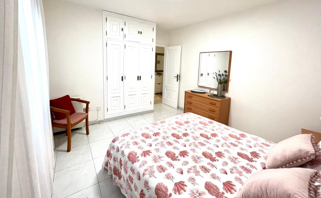 Apartamentos Faro Da Rocha O Grove Esterno foto